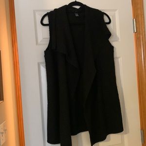Gap Black sweater vest. Longer length. Slight pilling.